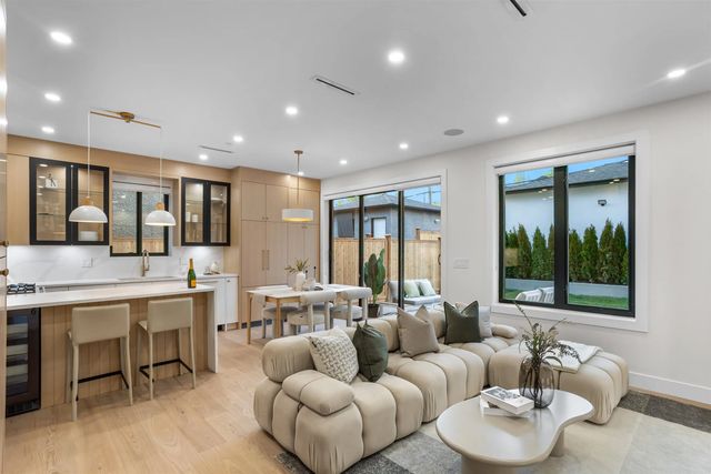 165 E 45th Avenue 2, Vancouver