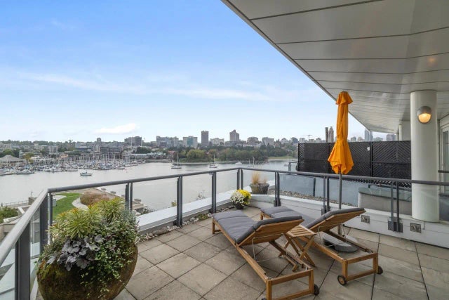 1383 Marinaside Crescent 805, Vancouver