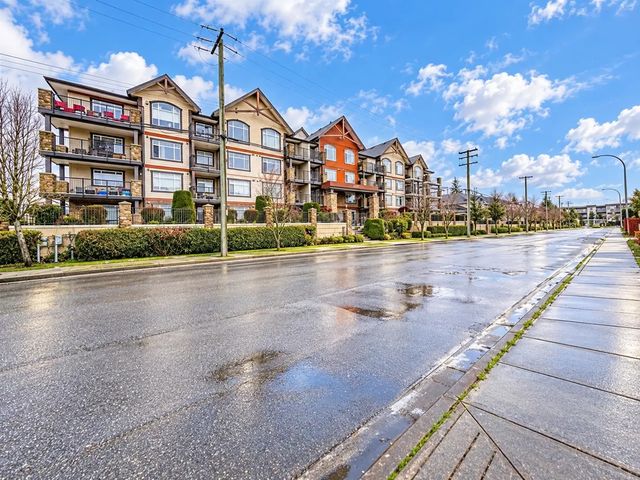 19939 55a Avenue 409, Langley