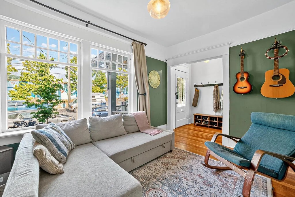 1113 Mclean Drive, Vancouver