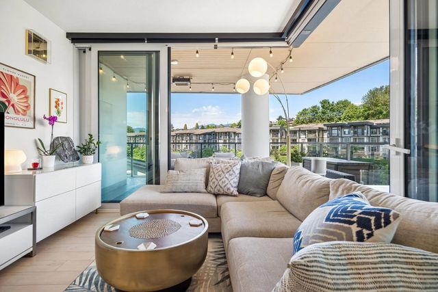 4880 Lougheed Highway 404, Burnaby