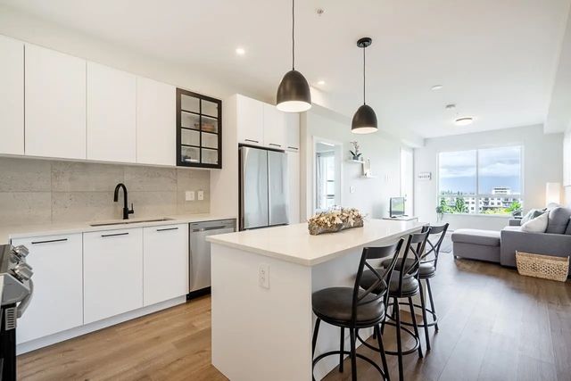 8117 200a Street 416, Langley