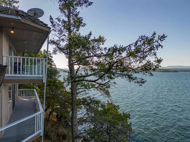 315 Deacon Lane, Galiano Island