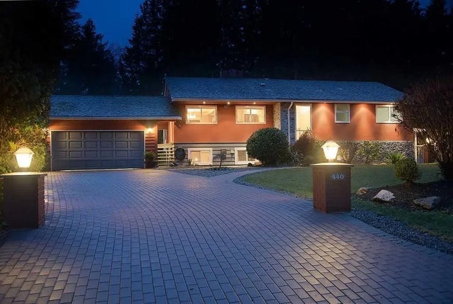 440 Newlands Road, West Vancouver