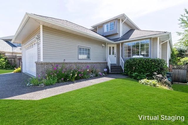 3330 Hyde Park Place, Coquitlam