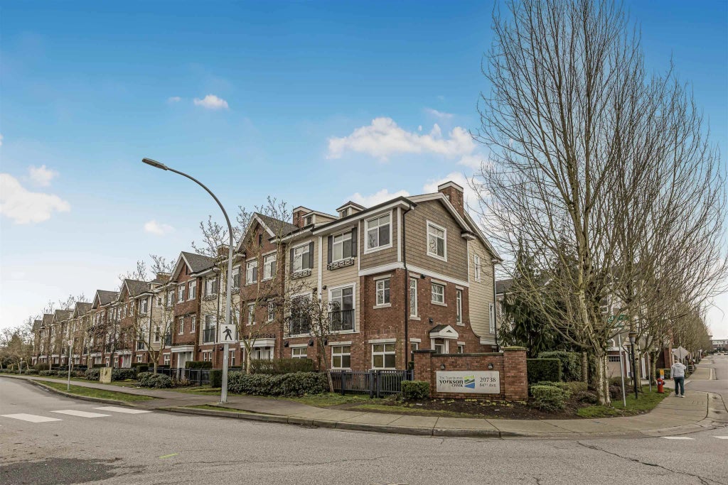 20738 84 Avenue 18, Langley