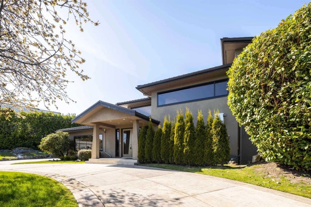 1109 Hillside Road, West Vancouver