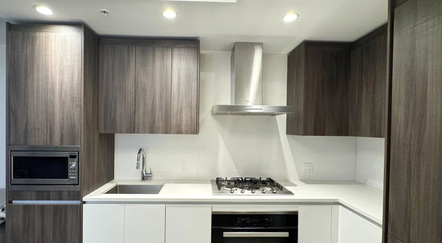 6328 No. 3 Road 1504, Richmond