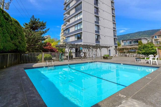 2167 Bellevue Avenue 203, West Vancouver