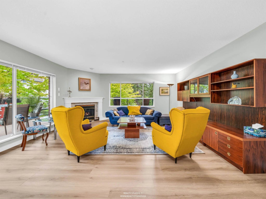 3670 Banff Court 302, North Vancouver