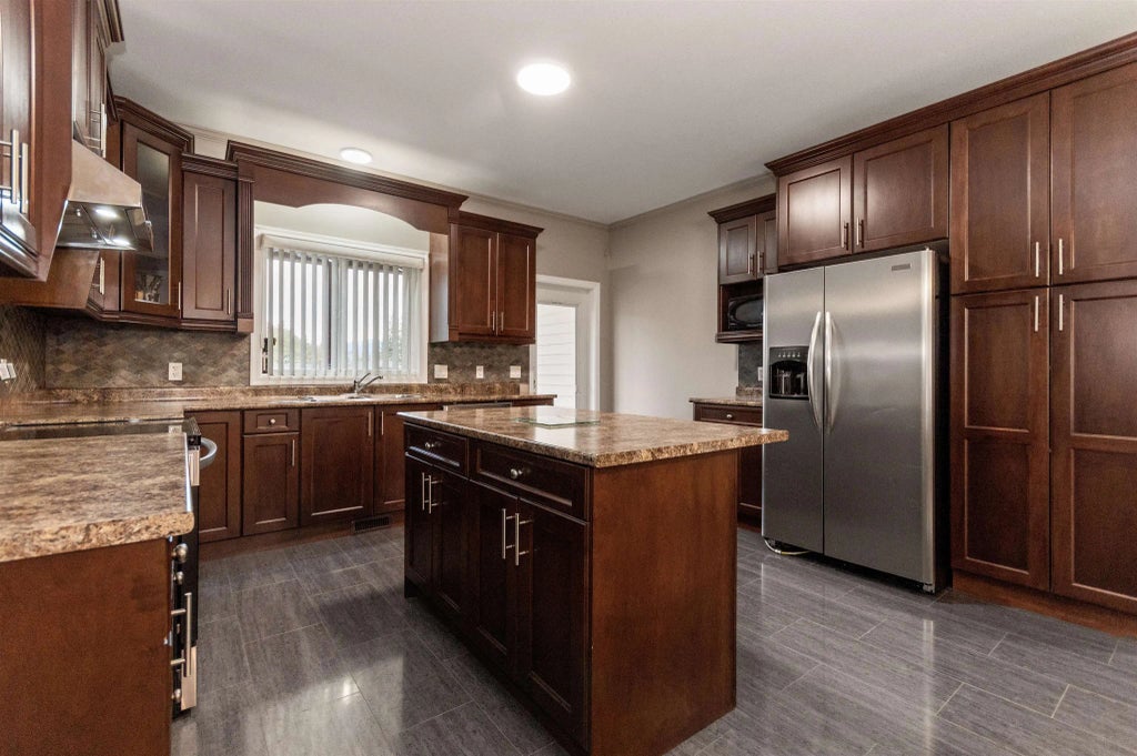 63861 Old Yale Road, Hope