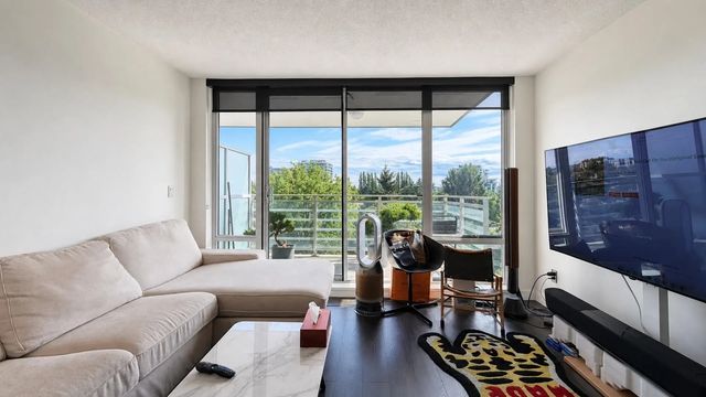 8800 Hazelbridge Way 819, Richmond