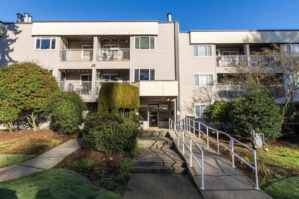 1209 Howie Avenue 204, Coquitlam