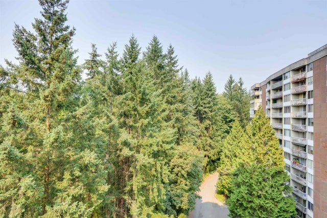 2024 Fullerton Avenue 1004, North Vancouver