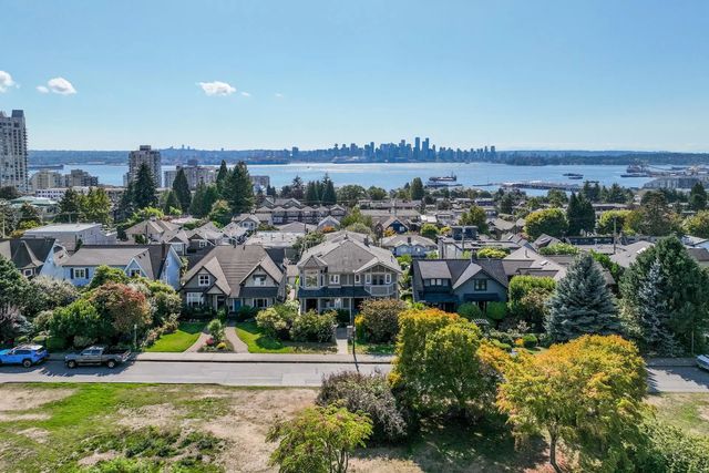221 W 6th Street 2, North Vancouver