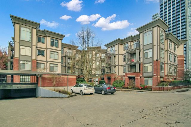 10499 University Drive 405, Surrey