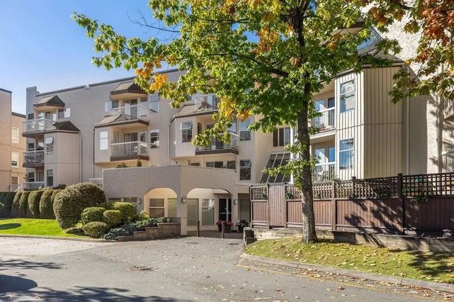 1860 E Southmere Crescent 210, Surrey