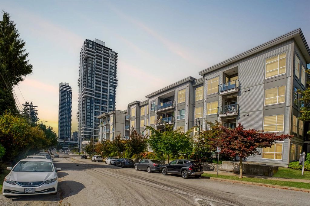13733 107a Avenue 523, Surrey