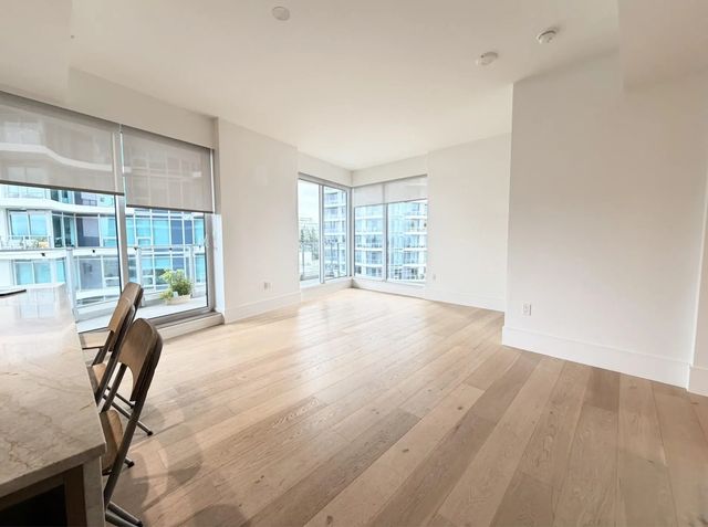 1500 Martin Street 1105, White Rock