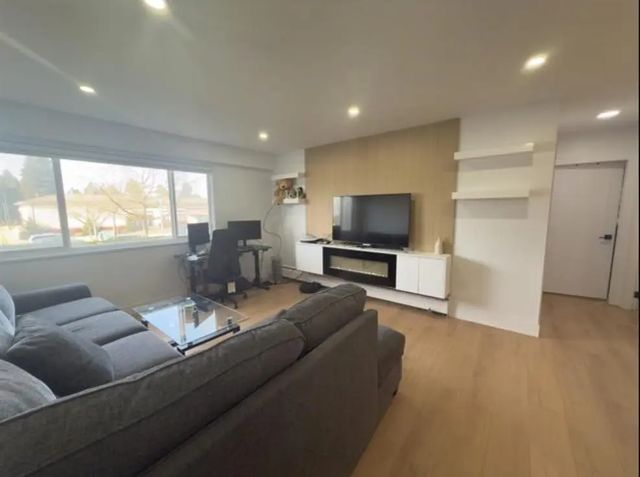 11816 88 Avenue 218, Delta