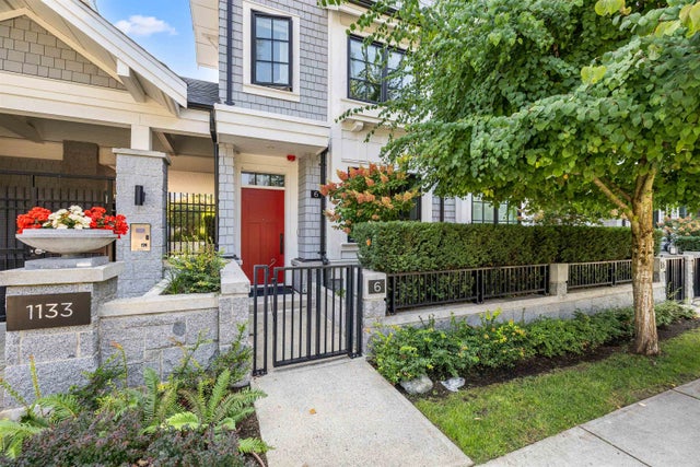 1133 Ridgewood Drive 6, North Vancouver