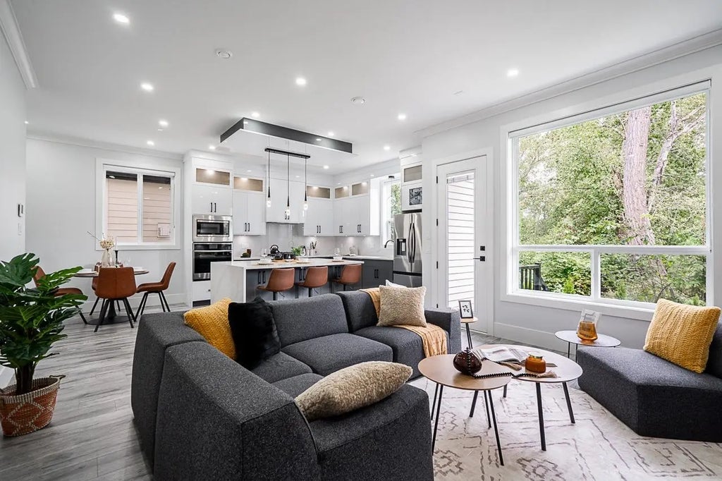 7518 205a Street, Langley