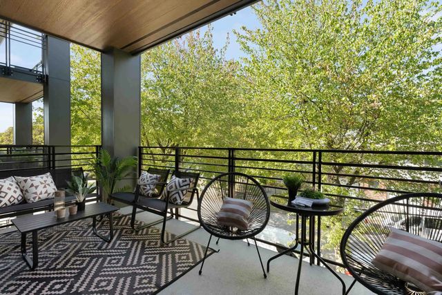 2450 Garden Drive 306, Vancouver