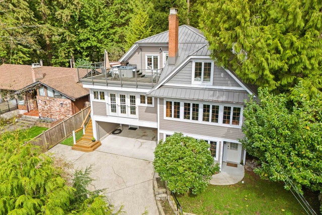 4622 Cove Cliff Road, North Vancouver