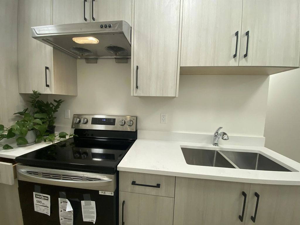 7542 Lindrick Court 2 Bed Suite, Burnaby