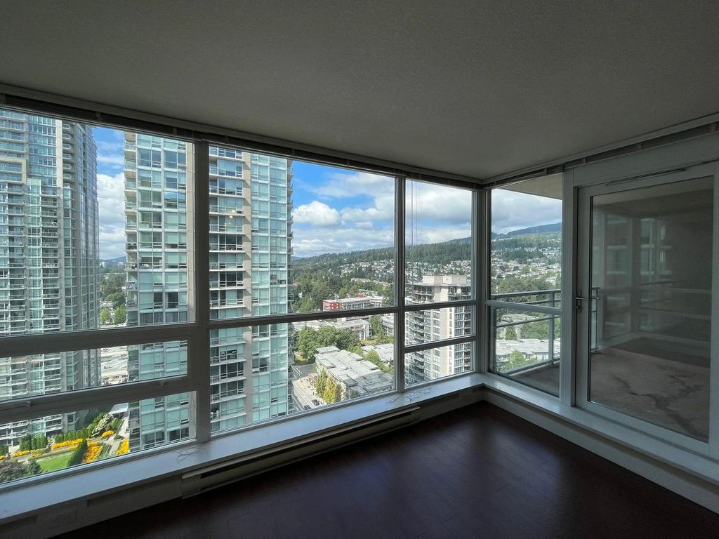 2978 Glen Drive 2607, Coquitlam