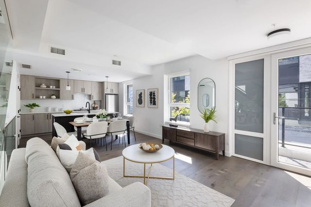 6829 Cambie Street, Vancouver