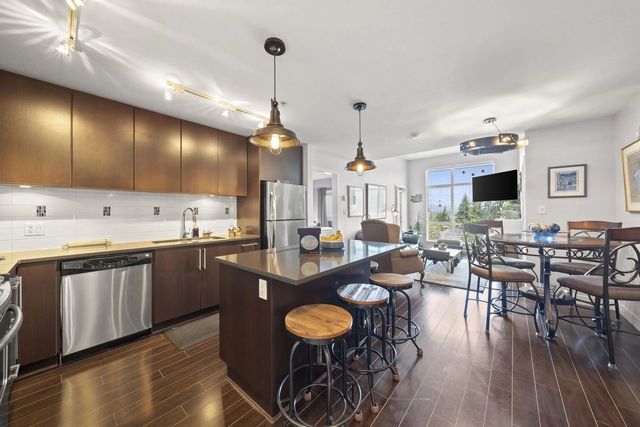 15850 26 Avenue 439, Surrey