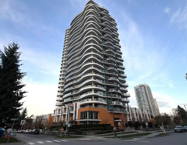 13303 Central Avenue 1705, Surrey