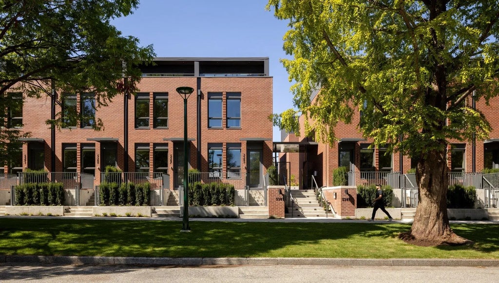 5381 Willow Street 105, Vancouver