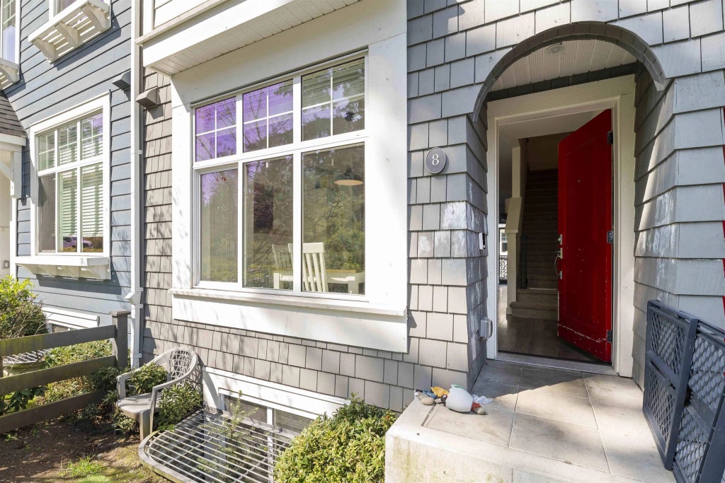 16678 25 Avenue 8, Surrey