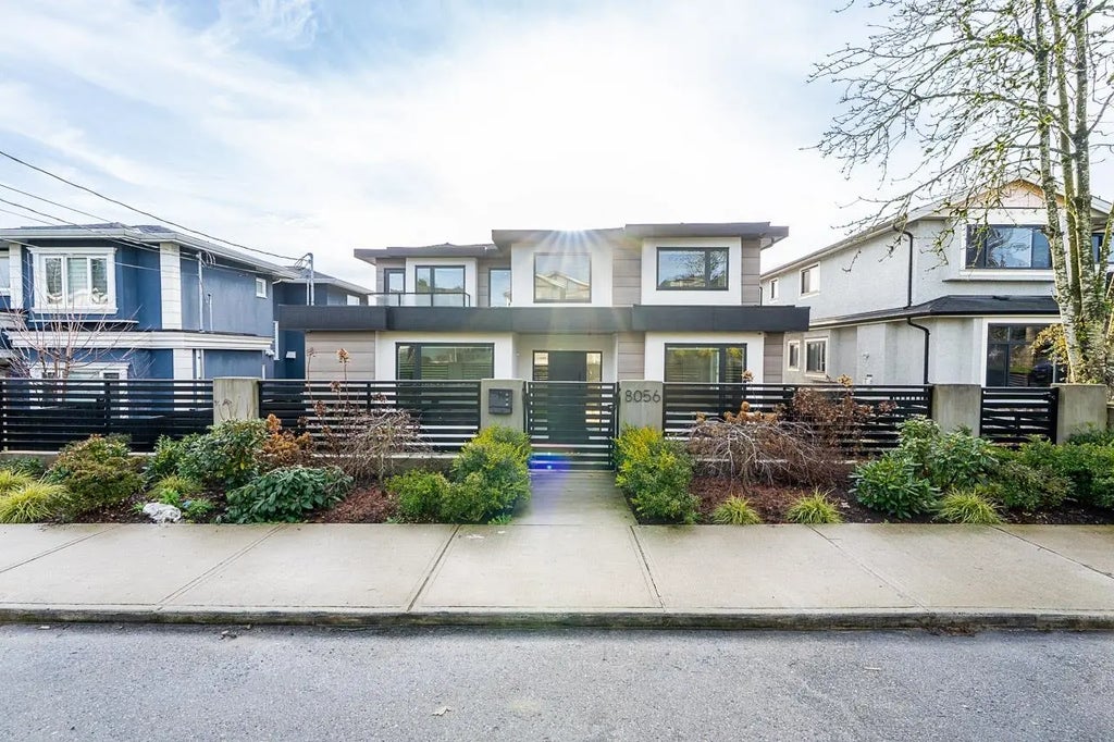 8056 12th Avenue, Burnaby