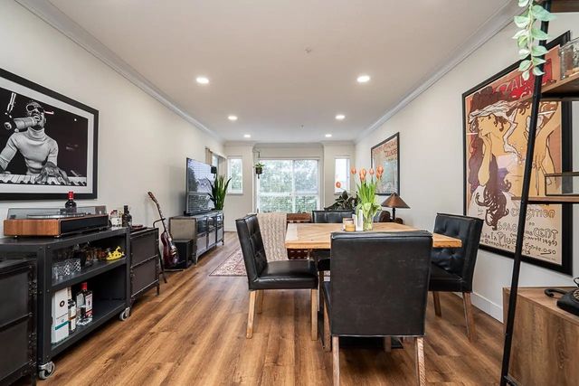 5499 203 Street 307, Langley