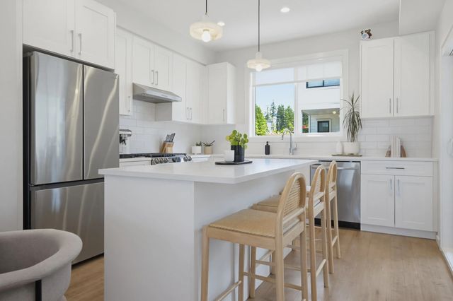 1871 165a Street 8, Surrey