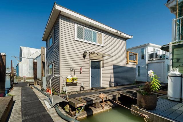 23080 Dyke Road 5, Richmond