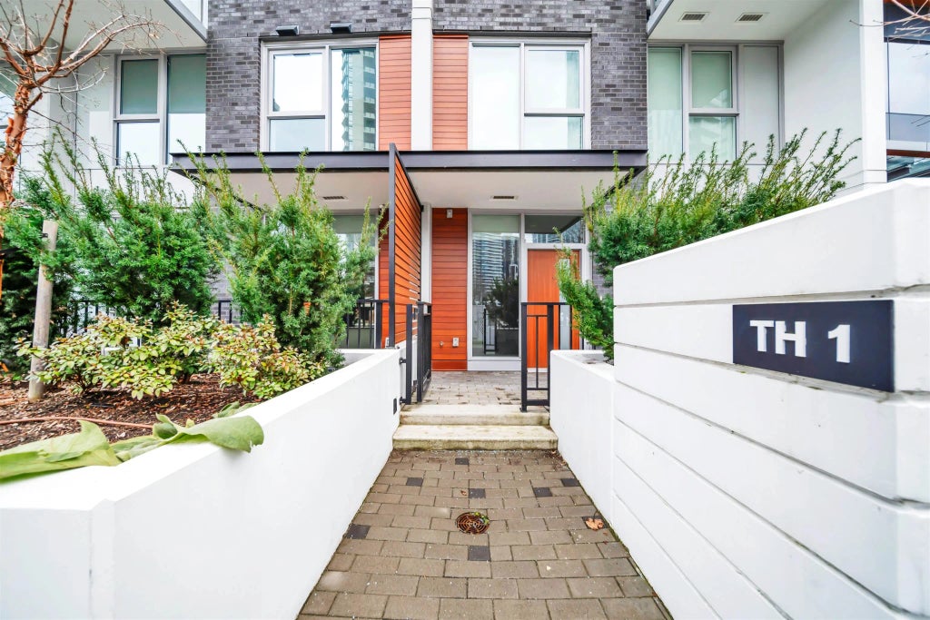 10448 University Drive Th1, Surrey