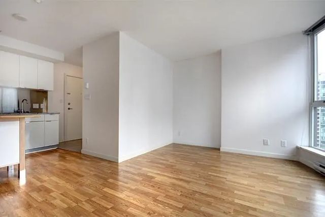 233 Robson Street 2710, Vancouver