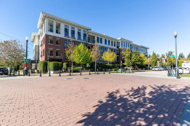 3323 151 Street 413, Surrey