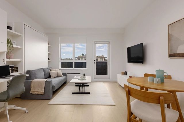 2450 Garden Drive 420, Vancouver