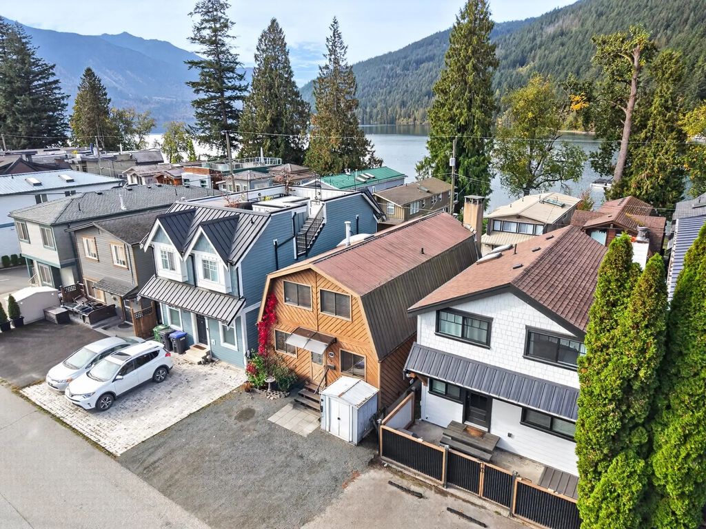 216 First Avenue, Cultus Lake