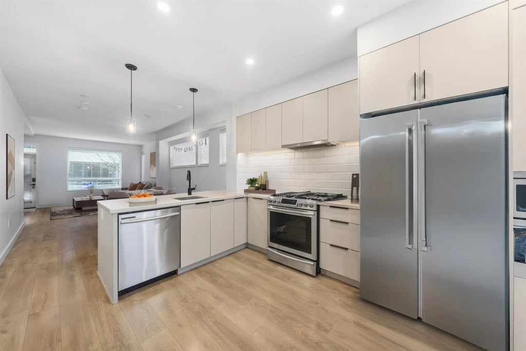 3021 St George Street 601, Port Moody