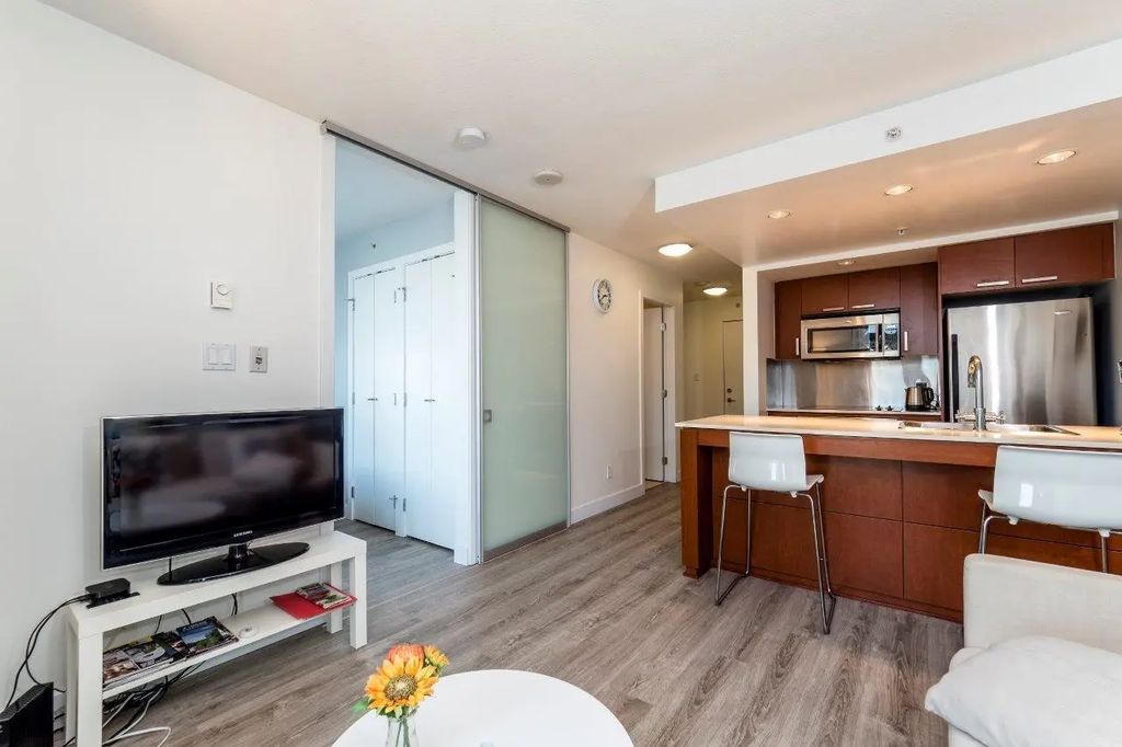1255 Seymour Street 1704, Vancouver