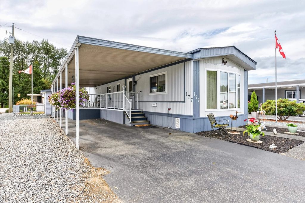 27111 Avenue 177, Langley