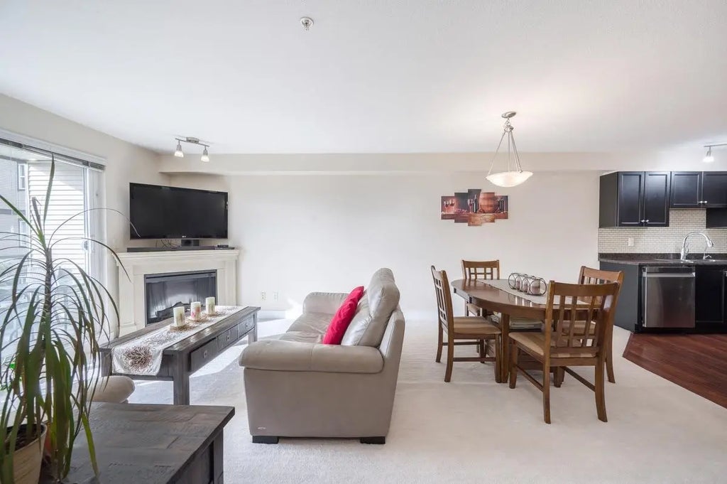 30525 Cardinal Avenue 213, Abbotsford