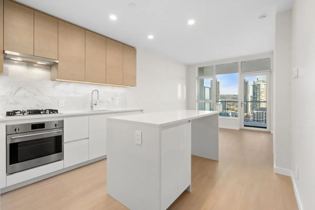 4168 Lougheed Highway 3509, Burnaby