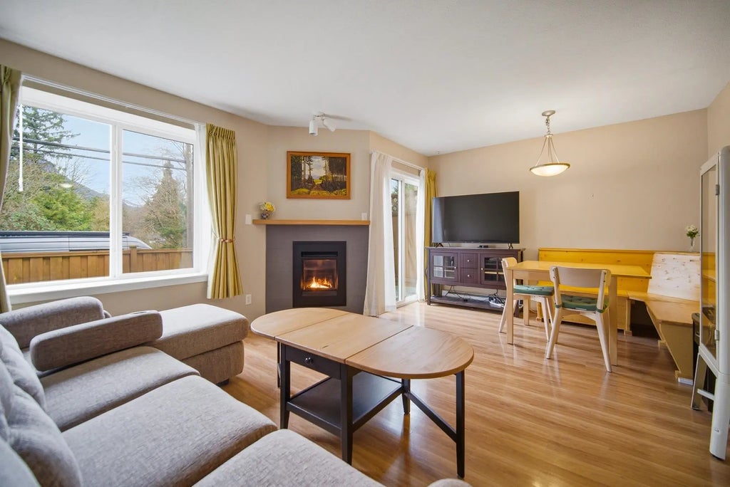 40200 Government Road 11, Squamish